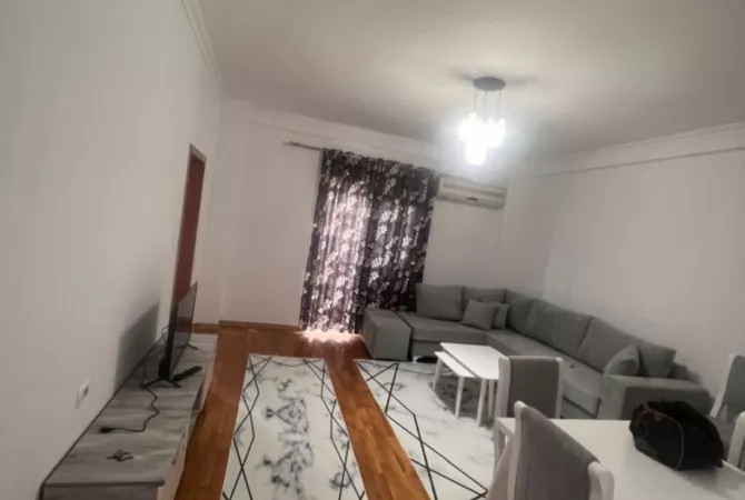 Shtepi me qera 2+1 ne Tirane - 550 Euro