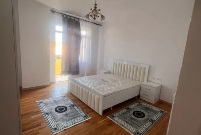 Shtepi me qera 2+1 ne Tirane - 550 Euro