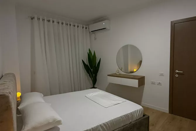 Shtepi me qera Apartament ne Tirane, 2+1, Mobilimi E mobiluar, Pagesa 800  Euro.