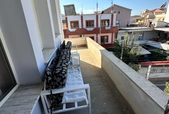 Shtepi me qera Apartament ne Tirane, 2+1, Mobilimi E mobiluar, Pagesa 500  Euro.