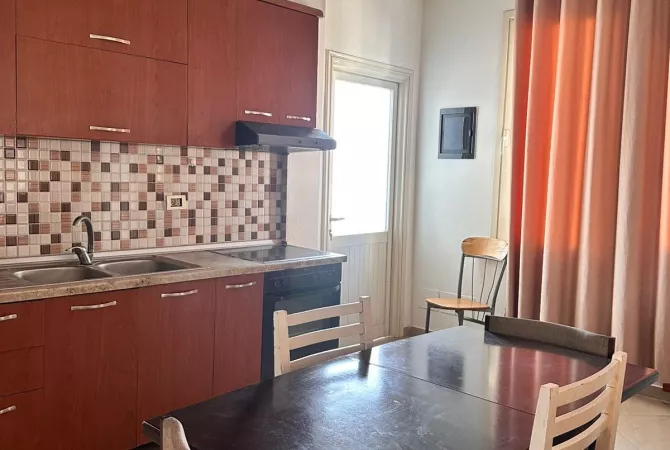 Shtepi me qera 2+1 ne Tirane - 500 Euro
