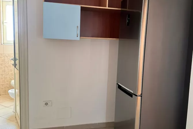 Shtepi me qera Apartament ne Tirane, 2+1, Mobilimi E mobiluar, Pagesa 500  Euro.