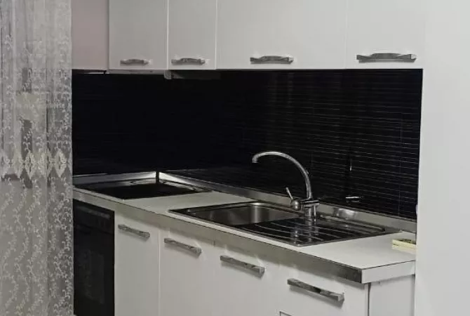 Shtepi me qera Apartament ne Tirane, 1+1, Mobilimi E mobiluar, Pagesa 800  Euro.