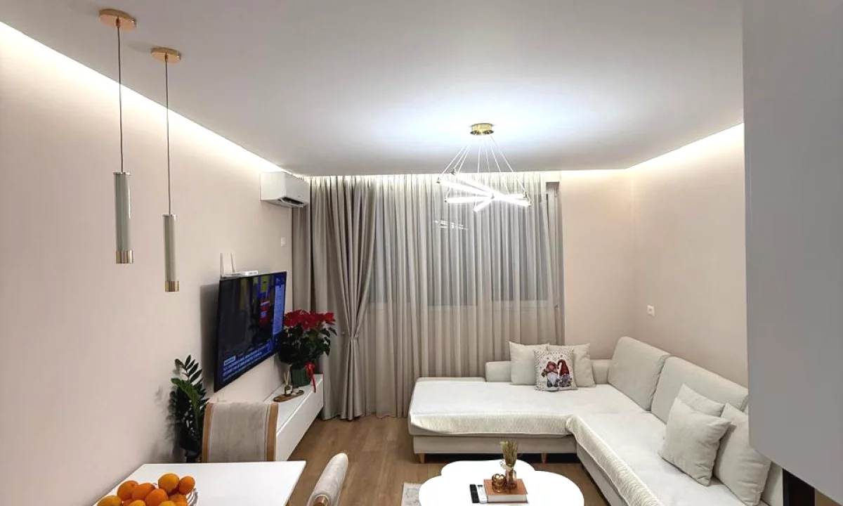 Shtepi ne shitje Apartament ne Tirane, 1+1, Mobilimi E mobiluar, Pagesa 87,000  Euro.