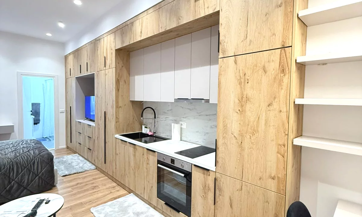 Shtepi me qera Apartament ne Tirane, Garsoniere, Mobilimi E mobiluar, Pagesa 37,000  Leke.