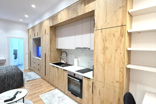 JEPET ME QIRA GARSONIER – FRESKU 