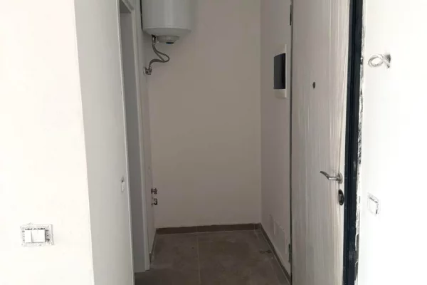 Apartment for rent in Tirana 1+1, Emty