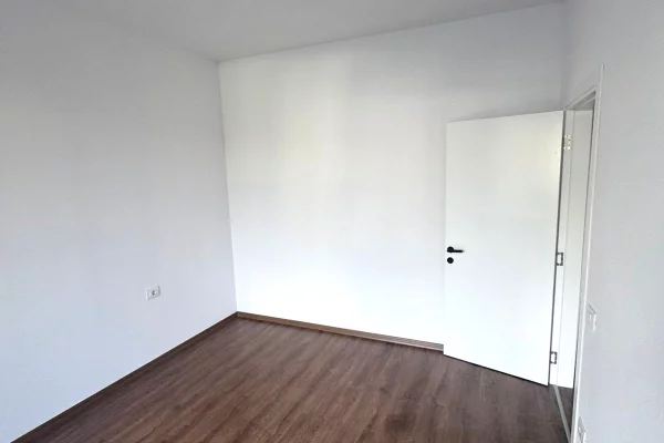Shtepi ne shitje Apartament ne Tirane, 1+1, Mobilimi E mobiluar, Pagesa 87,000  Euro.