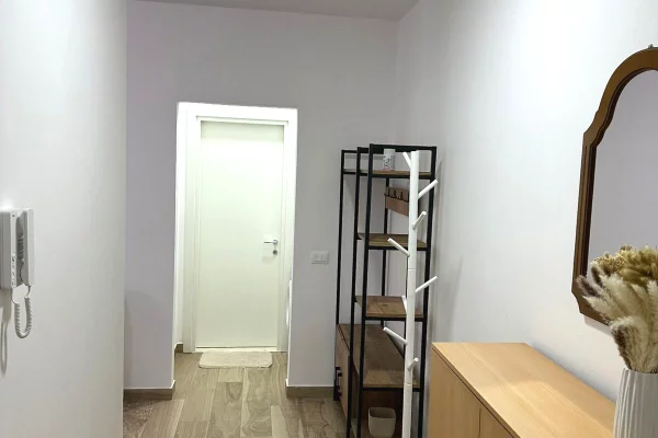 Shtepi me qera Apartament ne Tirane, 2+1, Mobilimi E mobiluar, Pagesa 40,000  Leke.
