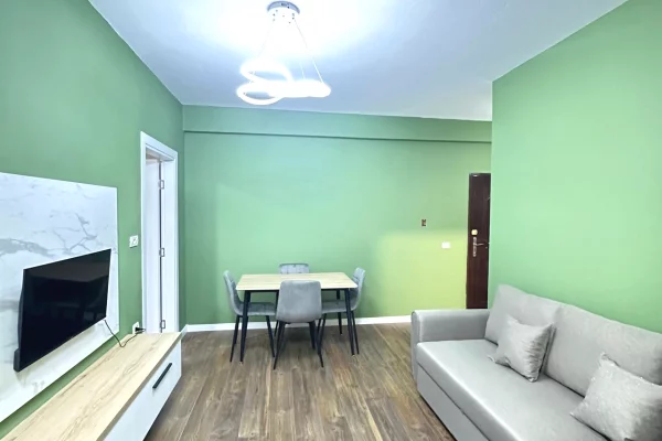 Shtepi me qera Apartament ne Tirane, 2+1, Mobilimi E mobiluar, Pagesa 50,000  Leke.