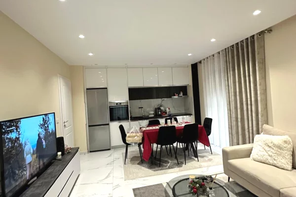 Shtepi ne shitje Apartament ne Tirane, 2+1, Mobilimi E mobiluar, Pagesa 210,000  Euro.