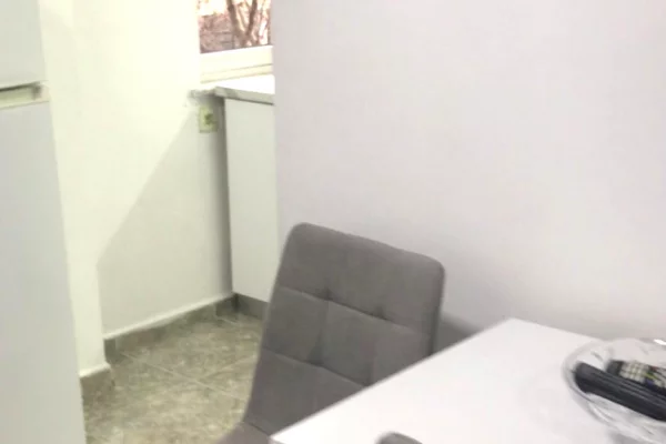 Shtepi me qera Apartament ne Tirane, 2+1, Mobilimi E mobiluar, Pagesa 55,000  Leke.