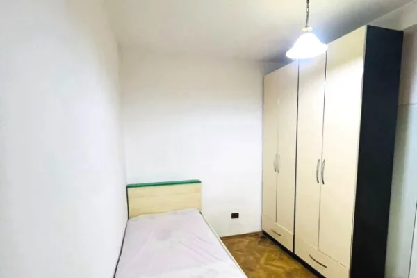 Shtepi me qera Apartament ne Tirane, 3+1, Mobilimi E mobiluar, Pagesa 650  Euro.