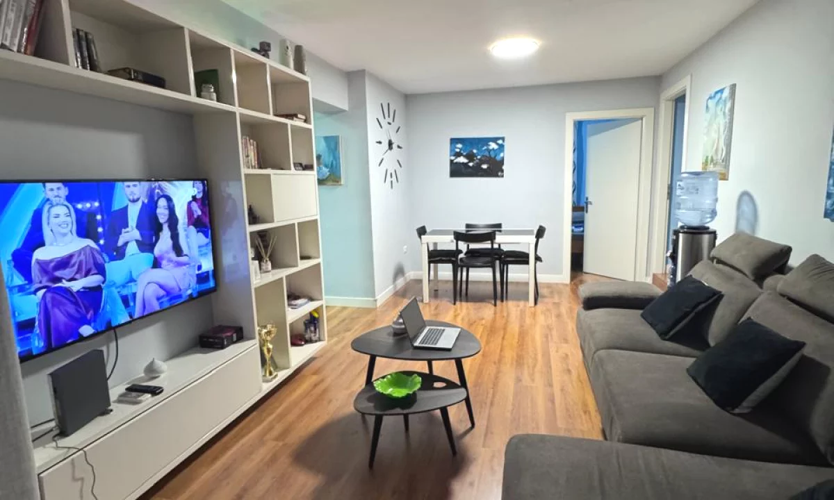 Shtepi me qera Apartament ne Tirane, 2+1, Mobilimi E mobiluar, Pagesa 900  Euro.