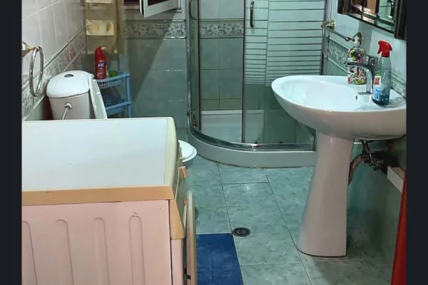 Shtepi me qera Apartament ne Tirane, 1+1, Mobilimi E mobiluar, Pagesa 45,000  Leke.