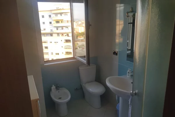 Appartamento in affitto a Tirana 1+1, Arredato