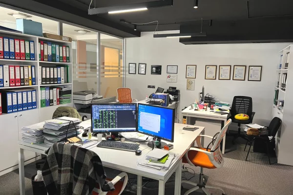 AMBIENT ZYRE ME QIRA – PAZARI I RI, TIRANE