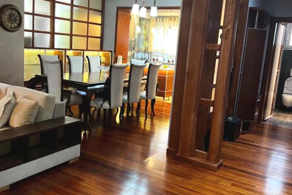 Shtepi me qera Apartament ne Tirane, 3+1, Mobilimi E mobiluar, Pagesa 1,800  Euro.