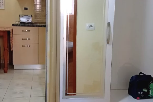 Shtepi me qera Shtepi Private ne Tirane, Garsoniere, Mobilimi E mobiluar, Pagesa 30,000  Leke.