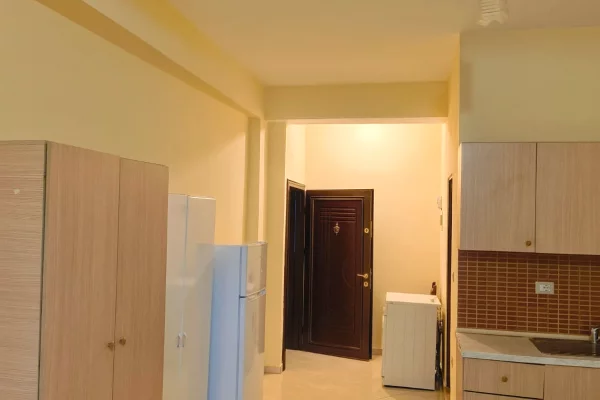 Shtepi me qera Apartament ne Tirane, Garsoniere, Mobilimi E mobiluar, Pagesa 30,000  Leke.