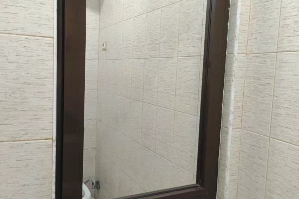 Shtepi me qera Apartament ne Tirane, Garsoniere, Mobilimi E mobiluar, Pagesa 30,000  Leke.