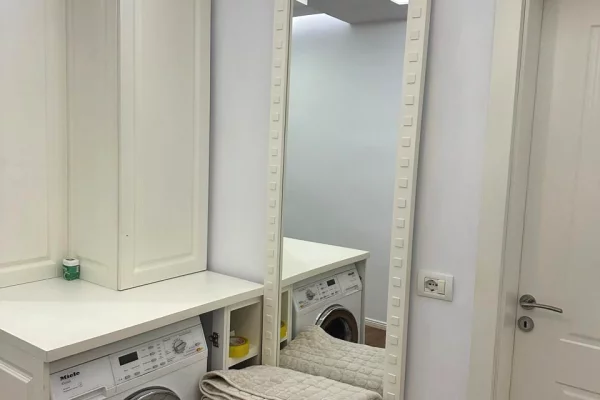 Shtepi me qera Apartament ne Tirane, 1+1, Mobilimi E mobiluar, Pagesa 500  Euro.