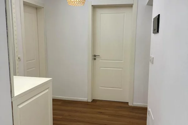 Shtepi me qera Apartament ne Tirane, 1+1, Mobilimi E mobiluar, Pagesa 500  Euro.