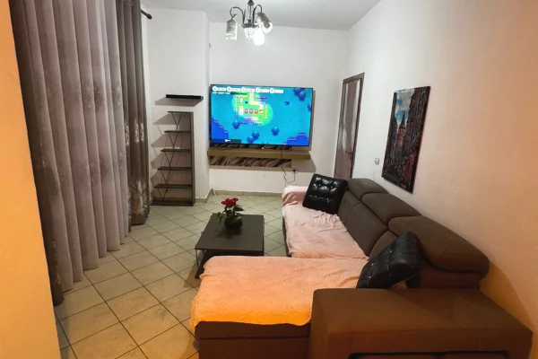 Shtepi ne shitje Apartament ne Tirane, 1+1, Mobilimi E mobiluar, Pagesa 85,000  Euro.
