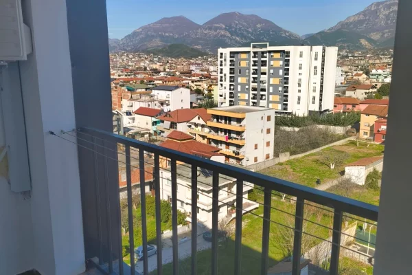 Shtepi me qera Apartament ne Tirane, 1+1, Mobilimi E mobiluar, Pagesa 550  Euro.