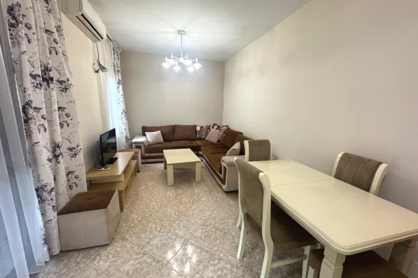 Shtepi me qera 1+1 ne Tirane - 600 Euro