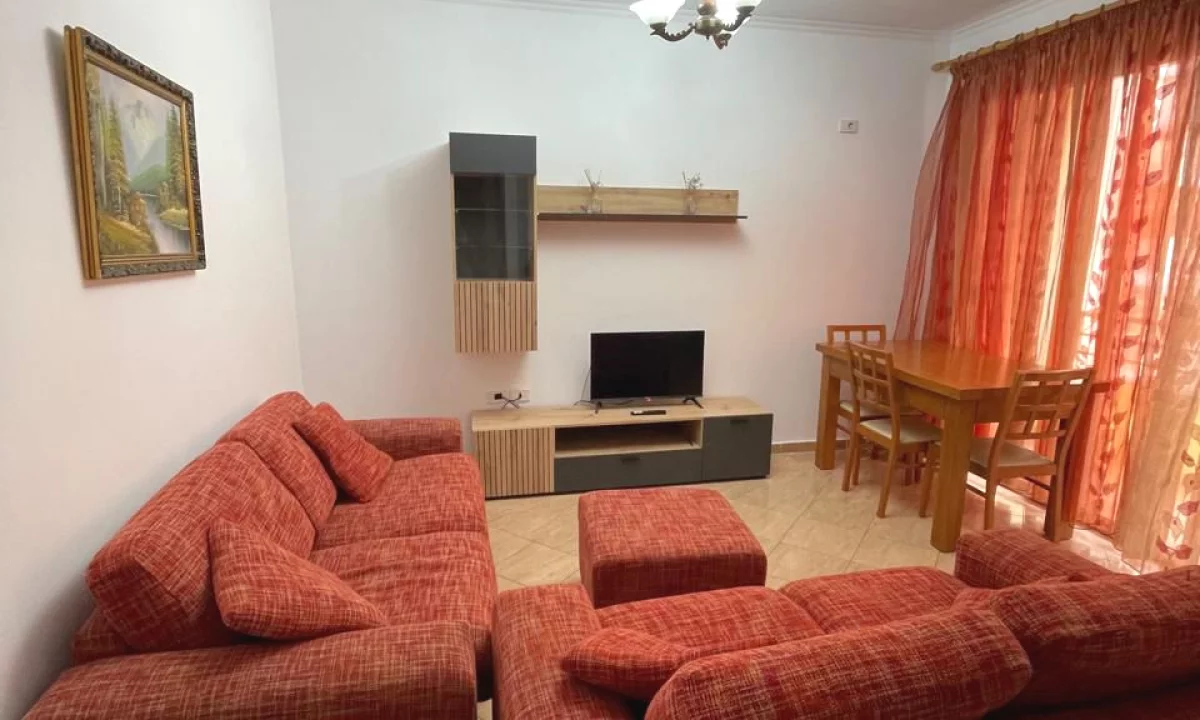 Shtepi me qera Apartament ne Tirane, 1+1, Mobilimi E mobiluar, Pagesa 400  Euro.