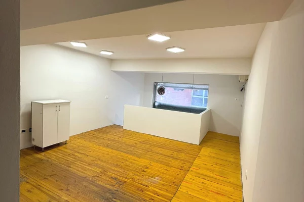 Ambient biznesi me qera 1+1 ne Tirane - 600 Euro