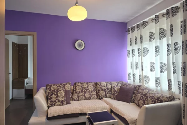 Shtepi me qera 2+1 ne Tirane - 50,000 Leke