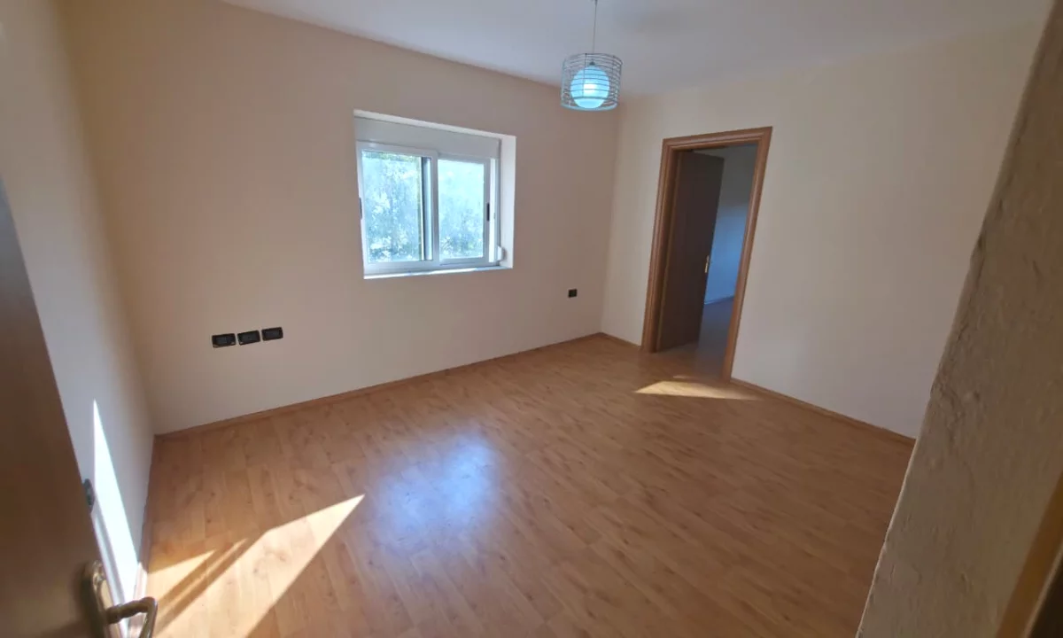 Apartment for sale in Tirana 2+1, Emty