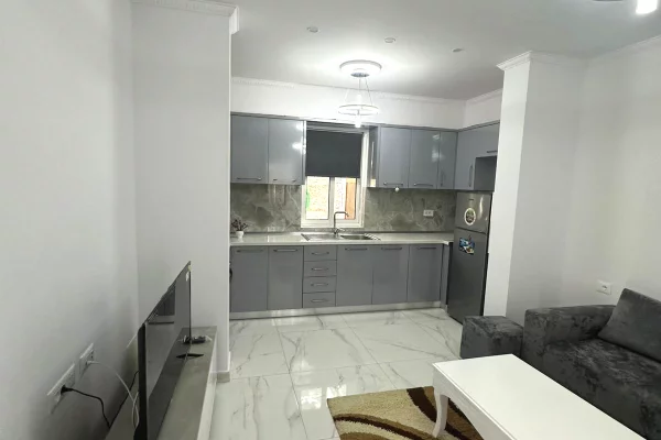 Shtepi me qera Apartament ne Tirane, 2+1, Mobilimi E mobiluar, Pagesa 50,000  Leke.