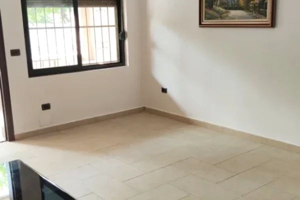 Shtepi me qera Penthose(kati i fundit panoramik) ne Tirane, 1+1, Mobilimi E mobiluar, Pagesa 280  Euro.