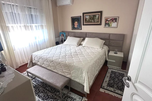 Shtepi me qera Apartament ne Tirane, 1+1, Mobilimi Pjeserisht e mobiluar, Pagesa 40,000  Leke.