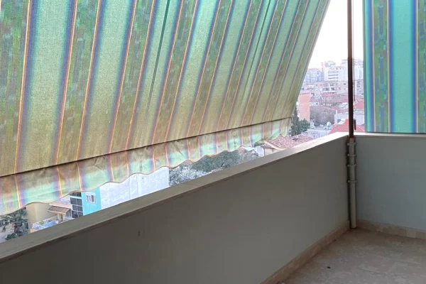 Shtepi me qera Apartament ne Tirane, 3+1, Mobilimi Pjeserisht e mobiluar, Pagesa 600  Leke.