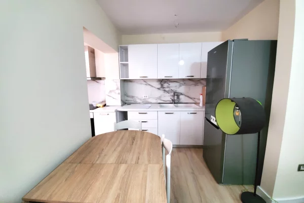 Appartamento in vendita a Tirana 1+1, Arredato