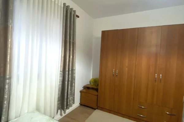 Appartamento in affitto a Tirana 1+1, Arredato