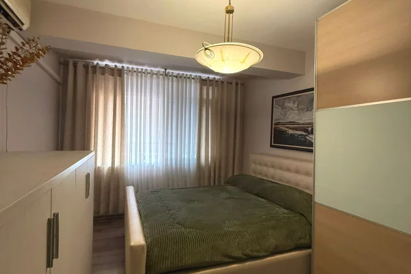 Shtepi ne shitje Apartament ne Tirane, 2+1, Mobilimi E mobiluar, Pagesa 225,000  Euro.