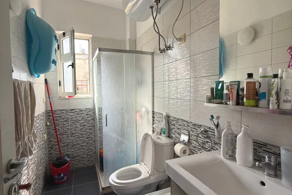 Shtepi ne shitje Apartament ne Tirane, 1+1, Mobilimi E mobiluar, Pagesa 12,000,000  Leke.