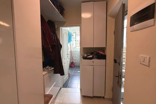 Shtepi ne shitje Apartament ne Tirane, 1+1, Mobilimi E mobiluar, Pagesa 12,000,000  Leke.