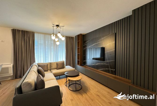 Shtepi me qera 2+1 ne Tirane - 900 Euro