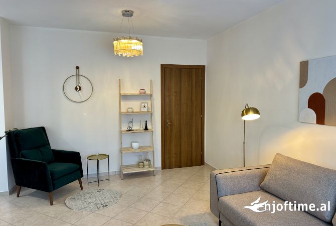 Shtepi me qera 2+1 ne Tirane - 750 Euro