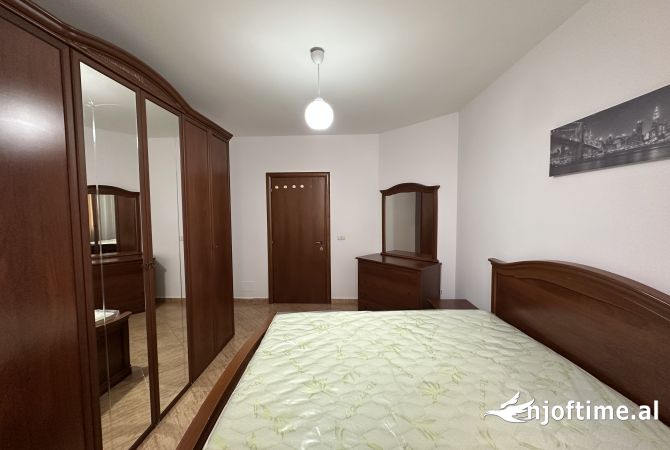 Shtepi me qera Apartament ne Tirane, 2+1, Mobilimi E mobiluar, Pagesa 600  Euro.