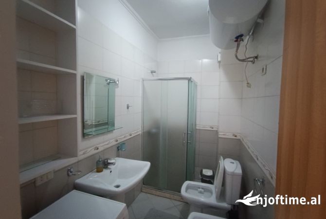 Shtepi me qera Apartament ne Tirane, 1+1, Mobilimi E mobiluar, Pagesa 550  Euro.