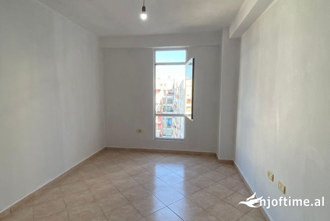 Shtepi ne shitje 2+1 ne Tirane - 108,000 Euro