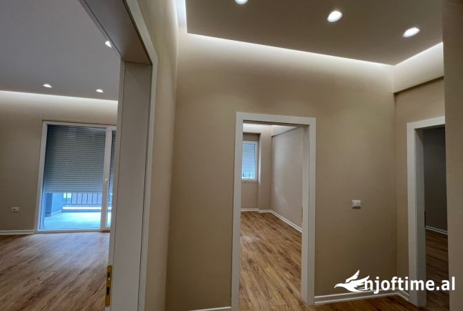 Ambient biznesi me qera 3+1 ne Tirane - 650 Euro