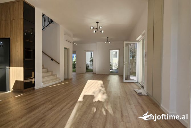 Shtepi me qera Vila Luksoze ne Tirane, 4+1, Mobilimi Pjeserisht e mobiluar, Pagesa 2,500  Euro.